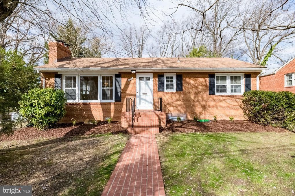 6133 9th Rd N, Arlington, VA 22205